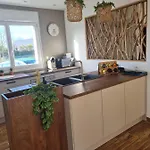 Casa vacanze A Fleur De : Maison Chaleureuse Avec Privatif Et Billard. Coulogne