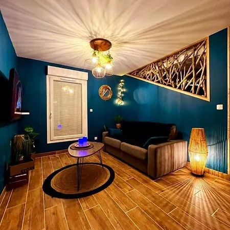 Nyaraló A Fleur De : Maison Chaleureuse Avec Privatif Et Billard.