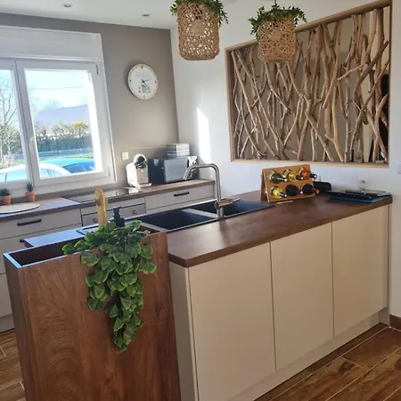 Hébergement de vacances A Fleur De : Maison Chaleureuse Avec Privatif Et Billard. Coulogne