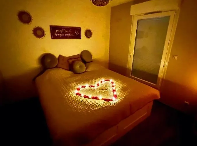 A Fleur De : Maison Chaleureuse Avec Privatif Et Billard.